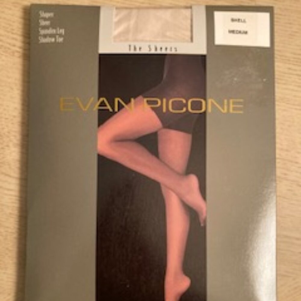 Six Pair of Vintage Women's Pantyhose - a "Mix of Mediums", NEW - Picture 7 of 7